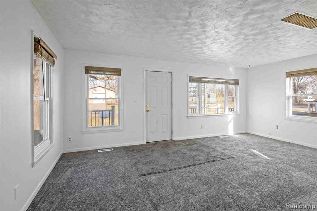 410 S Woodworth Street, Corunna, MI 48817 — Photo 10