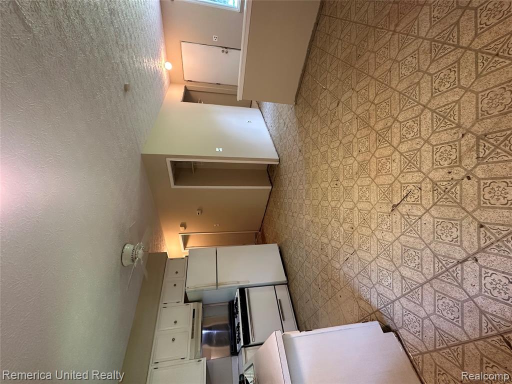 4550 W Allen Road, Howell, MI 48855 — Photo 9
