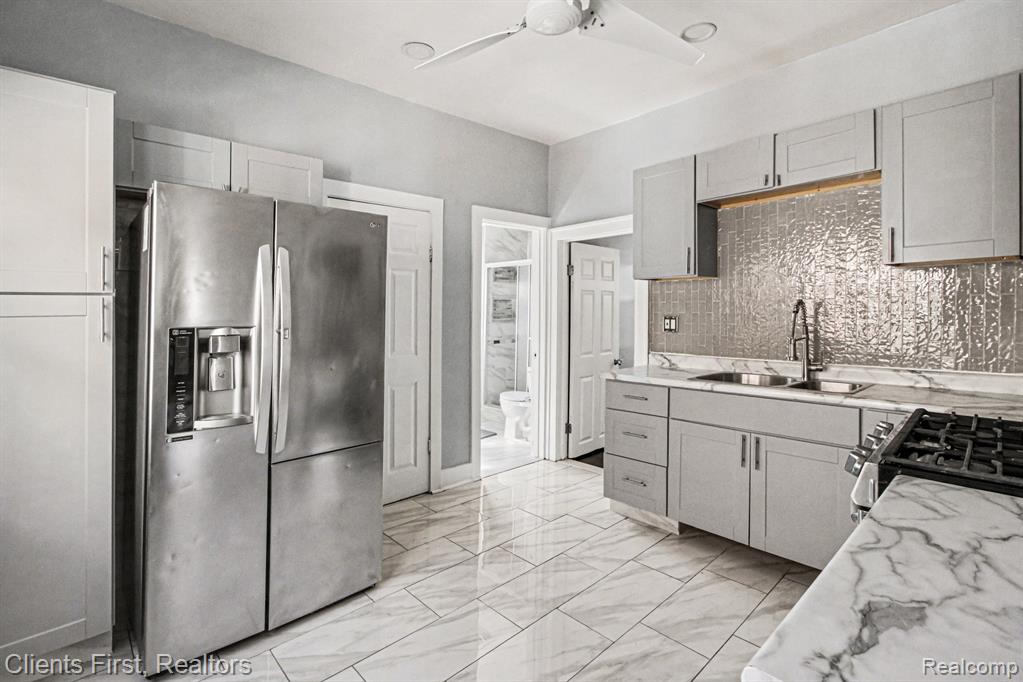 5210 Middlesex Street, Dearborn, MI 48126 — Photo 10