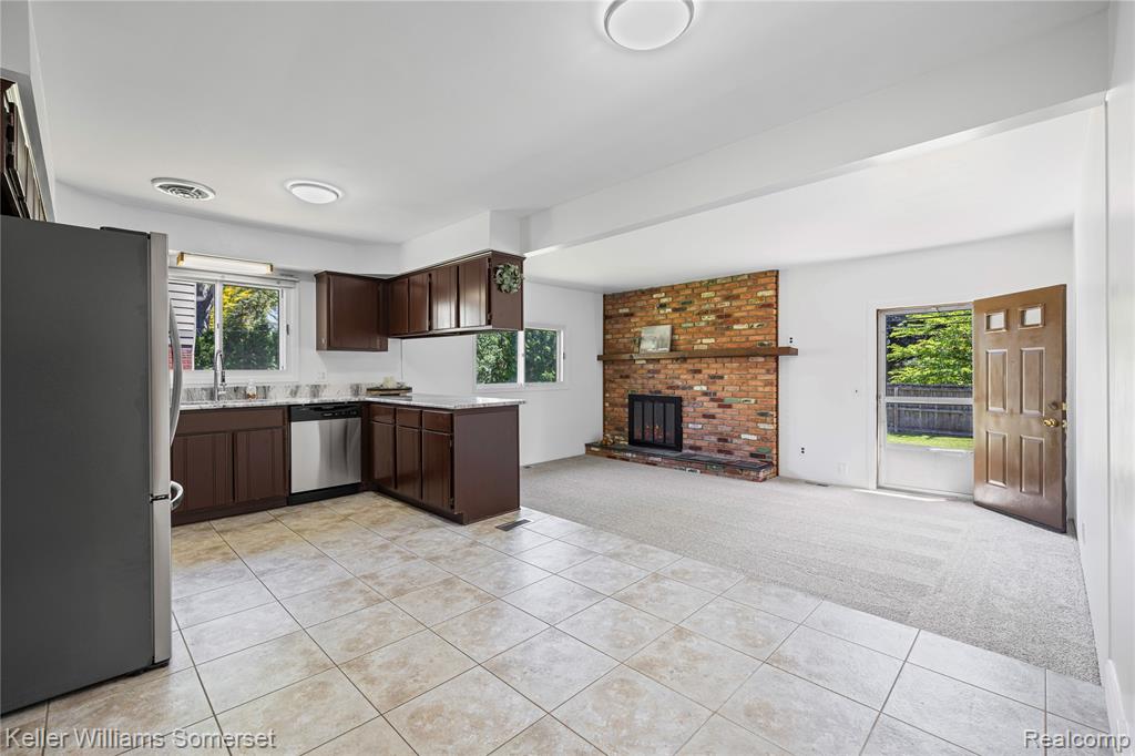 5292 ABINGTON Drive, Troy, MI 48085 — Photo 9