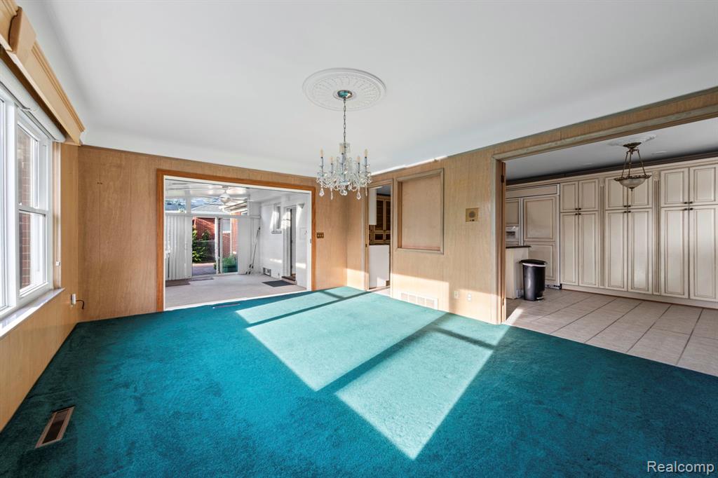 20085 Wedgewood Drive, Grosse Pointe Woods, MI 48236 — Photo 36