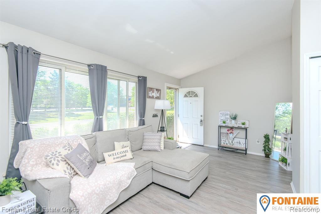 29066 ANN ARBOR Trail, Westland, MI — Photo 4