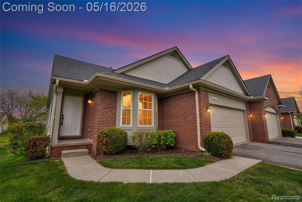6397 Club Court W, Grand Blanc, MI 48439 — front exterior