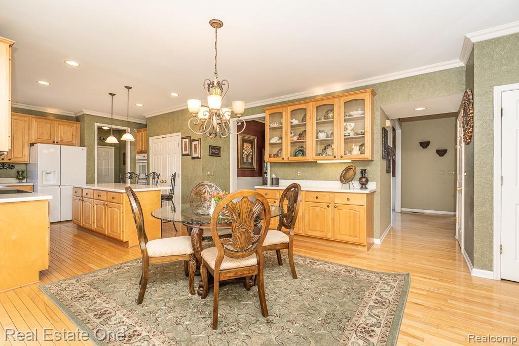 4595 Dunbar Court, Rochester, MI 48306 — Photo 18