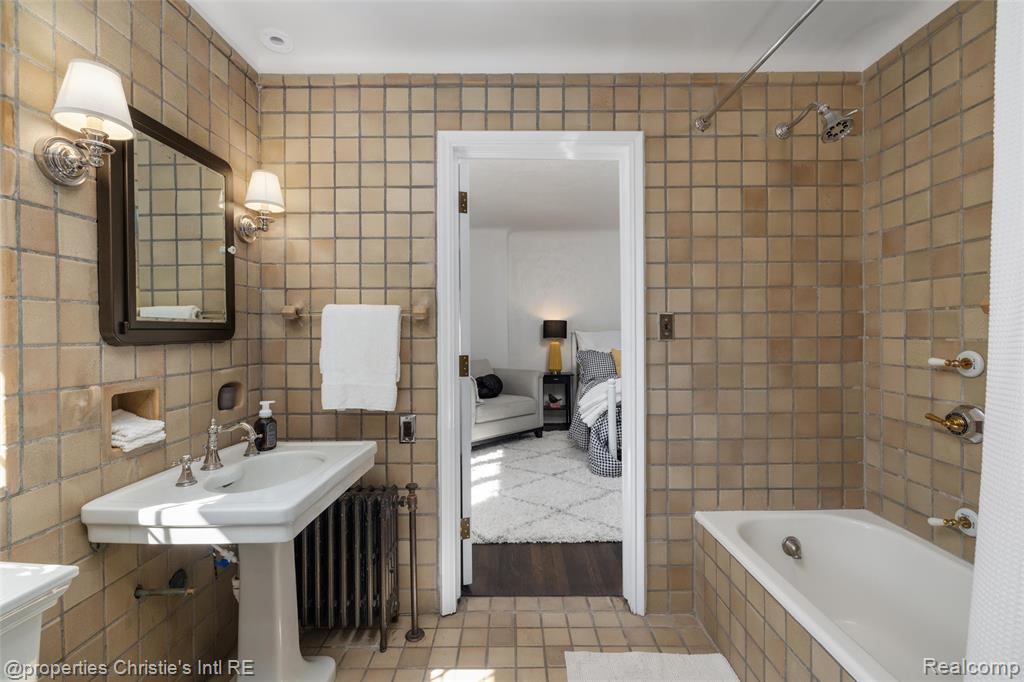 19551 Burlington Drive, Detroit, MI 48203 — Photo 51