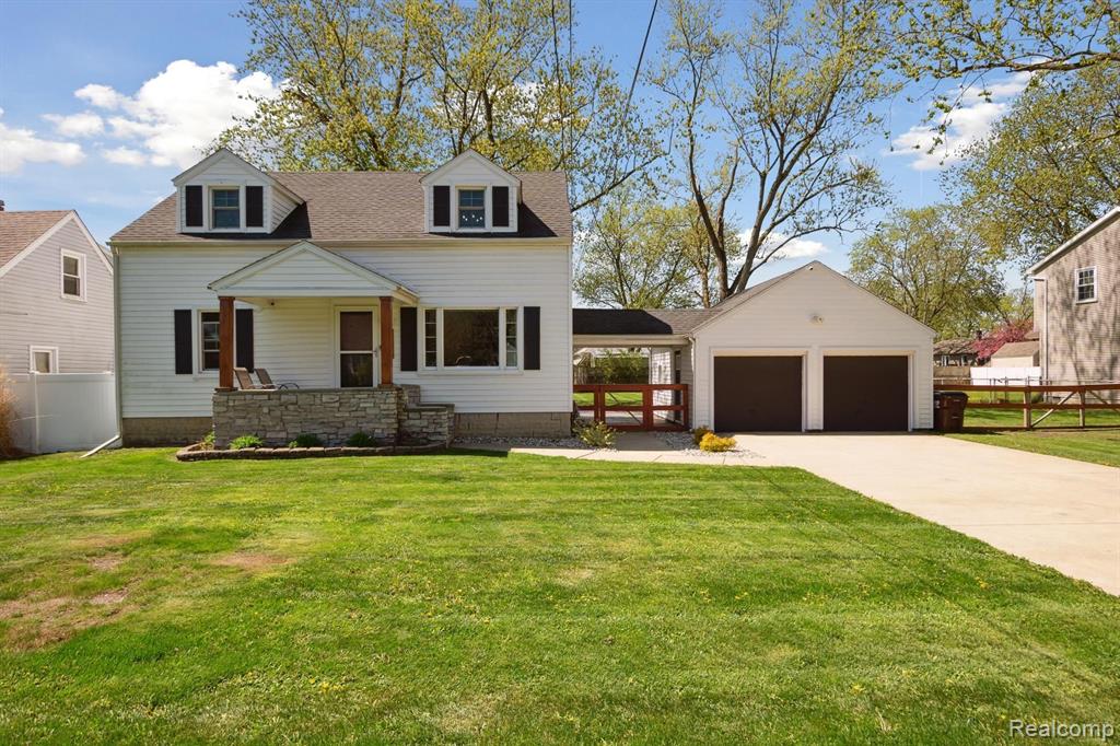 5563 CENTRAL Drive, Monroe, MI 48161 — front exterior