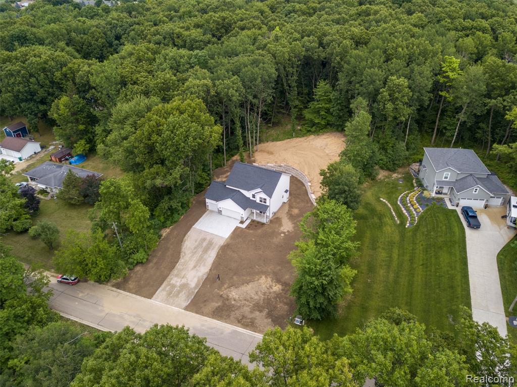 16085 Catalpa Ridge Drive, Holly, MI 48442 — Photo 40