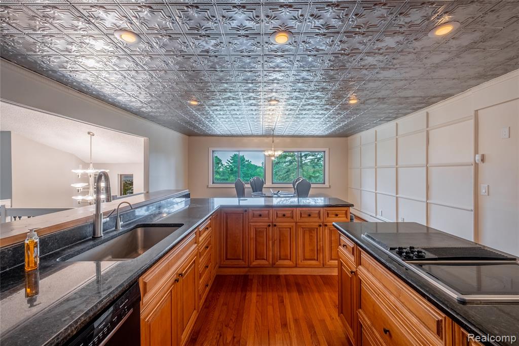 6576 Balmoral Terrace, Clarkston, MI — Photo 12