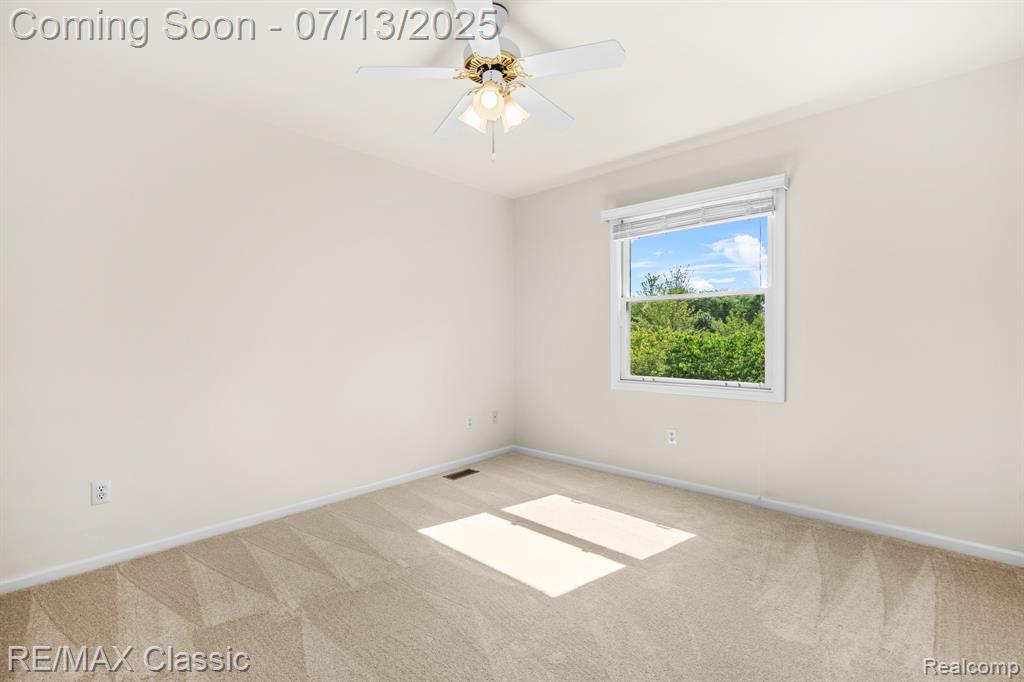 45450 Fountain View Drive, Canton, MI 48188 — Photo 35