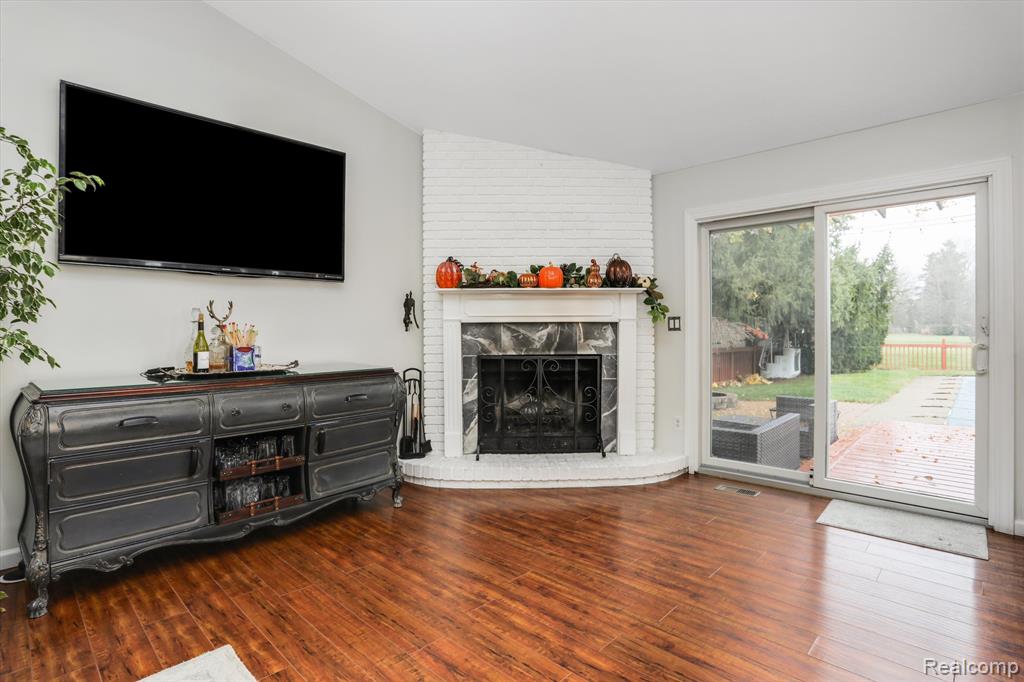 6709 Heatheridge Drive, Saline, MI 48176 — Photo 17