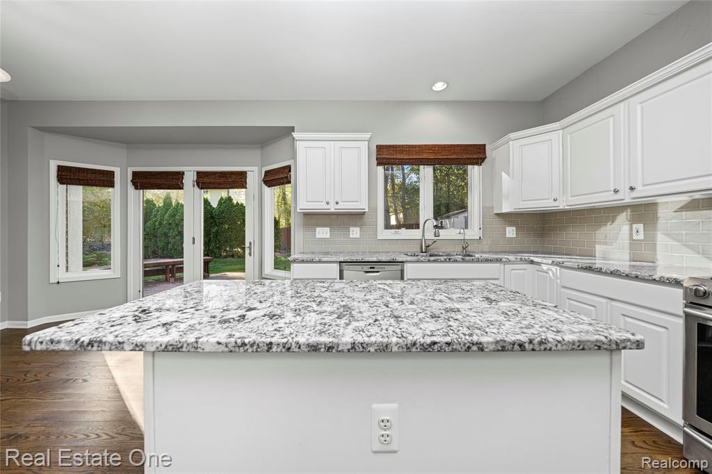 4659 Camelina Street, Commerce Twp, MI 48382 — Photo 31