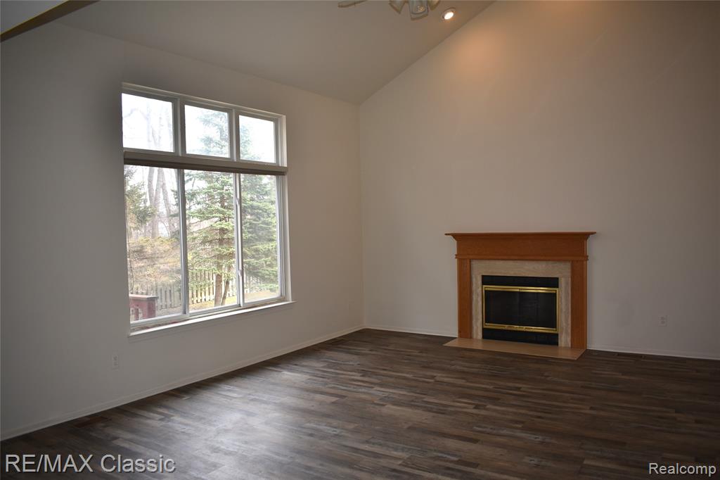 201 Columbia Drive, South Lyon, MI 48178 — Photo 23