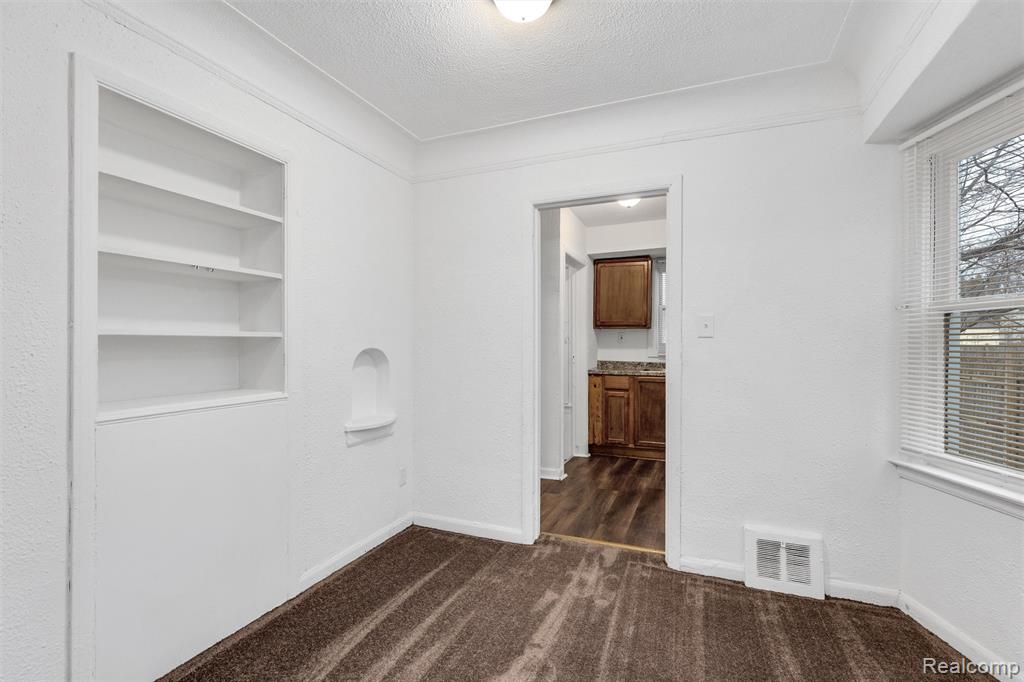 12244 Woodmont Avenue, Detroit, MI 48227 — Photo 5