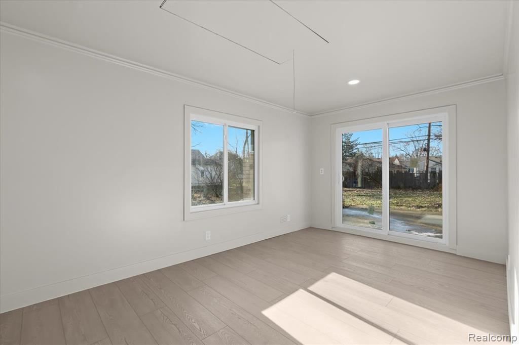 26059 Brush Street, Madison Heights, MI 48071 — Photo 22