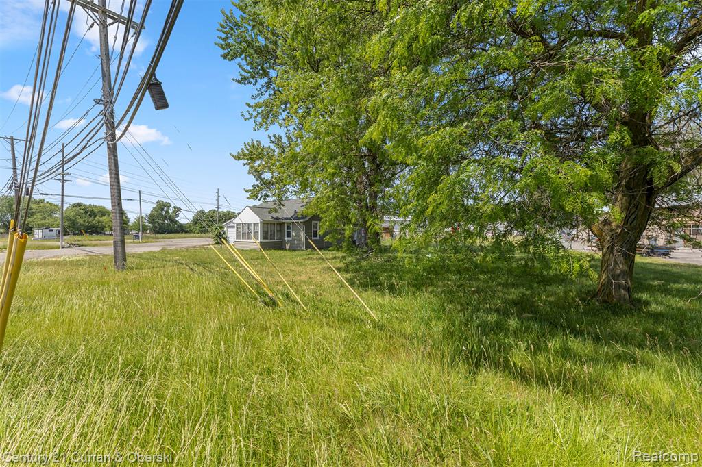 13011 TELEGRAPH Road, Flat Rock, MI 48134 — Photo 21