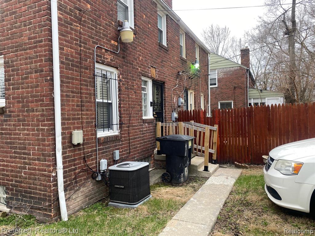 20209 Meyers Road, Detroit, MI 48235 — Photo 32