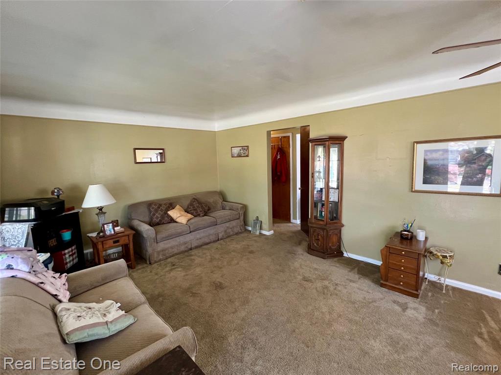 6130 Belton Street, Garden City, MI — Photo 9