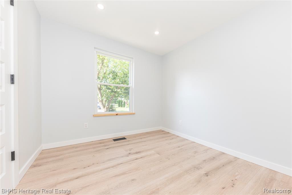 12 Trowbridge Court, Ann Arbor, MI 48108 — Photo 18