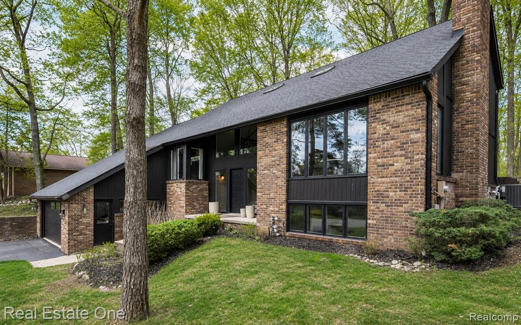 6464 Deer Ridge Drive, Clarkston, MI 48348 — front exterior