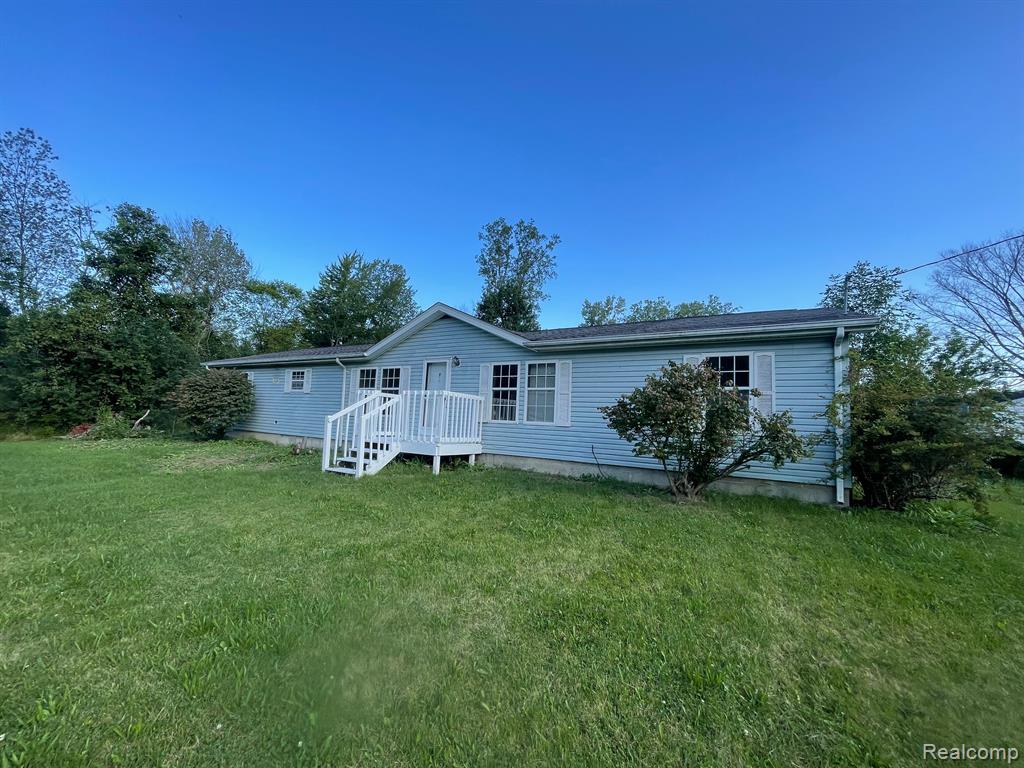 10832 Imlay City Rd, Emmett, MI 48022 — Photo 2