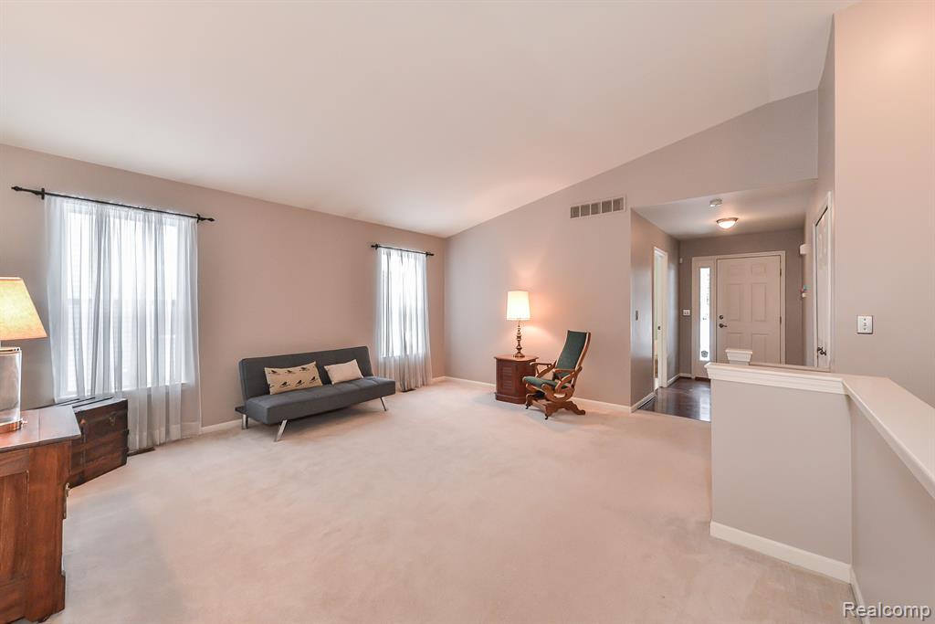 2578 SIGNATURE Circle, Pinckney, MI 48169 — Photo 13