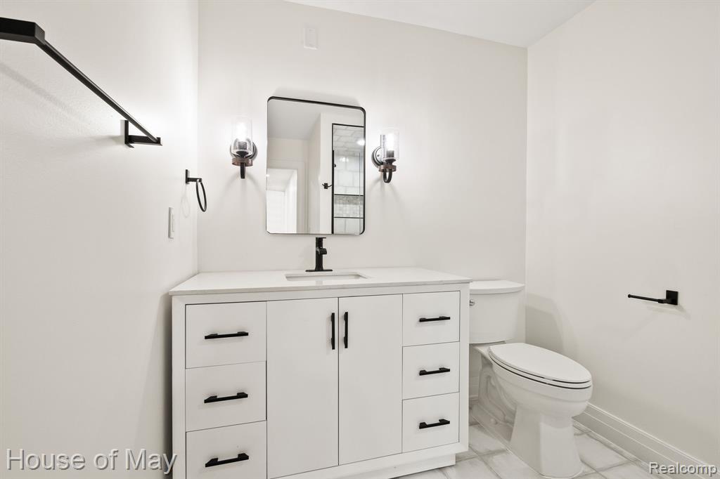4743 S Ridge Drive, West Bloomfield, MI 48323 — Photo 33
