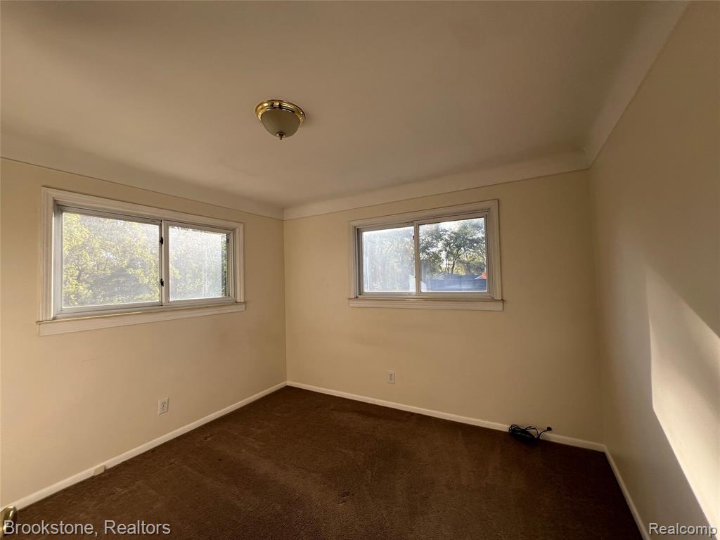 400 E Flint Street, Lake Orion, MI 48362 — Photo 16