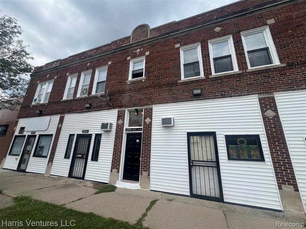 15239 Mack Avenue - Photo 3