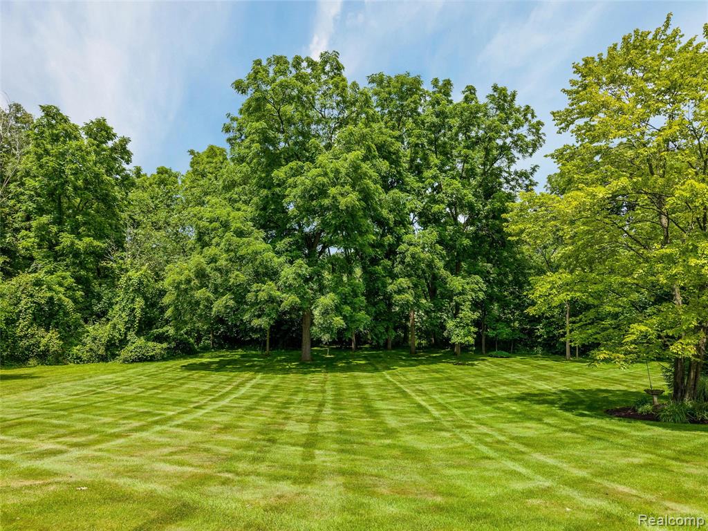 57694 Hidden Timbers Drive, South Lyon, MI 48178 — Photo 59