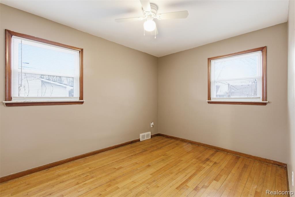 7676 Pierson Street, Detroit, MI 48228 — Photo 11