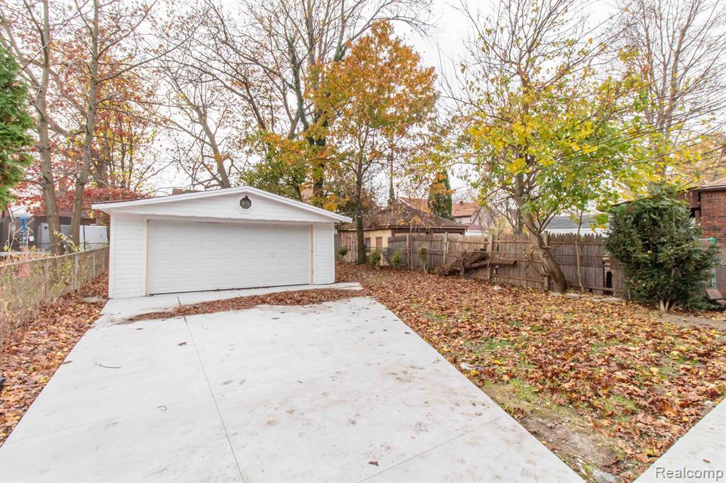 5269 AUDUBON Road, Detroit, MI 48224 — Photo 18
