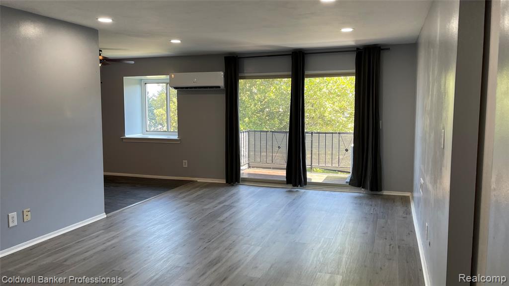 530 Riviera Drive, Saint Clair Shores, MI 48080 — Photo 6