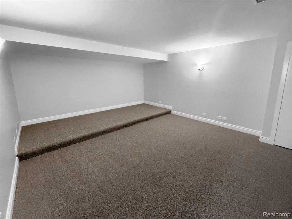 35854 Castlemeadow Drive, Farmington, MI 48335 — Photo 23
