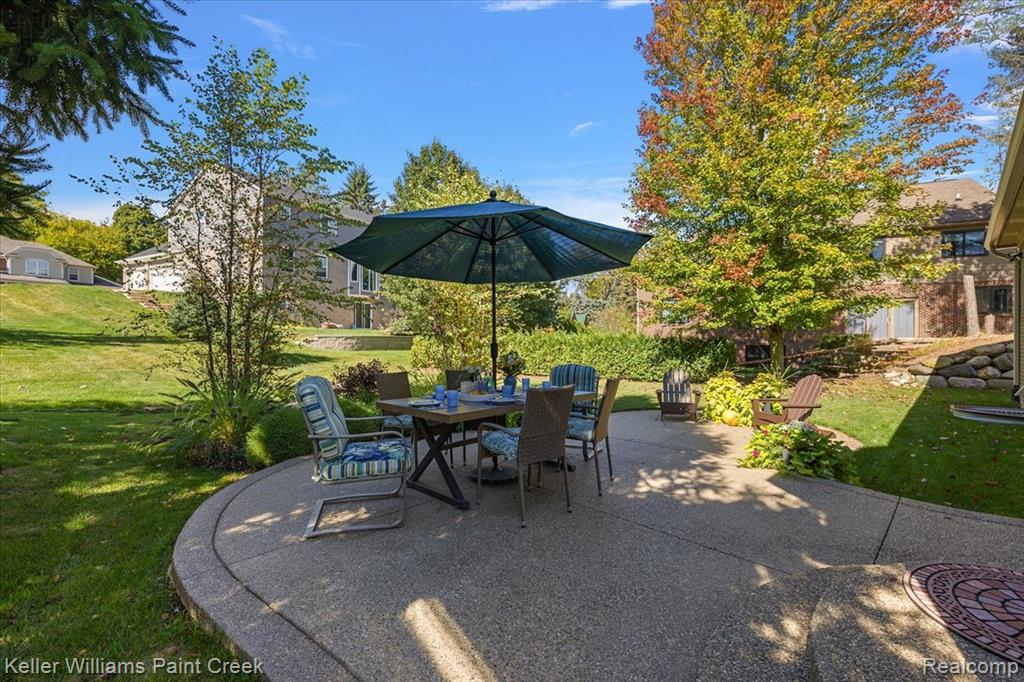 84 Greenan Lane, Lake Orion, MI 48362 — Photo 25