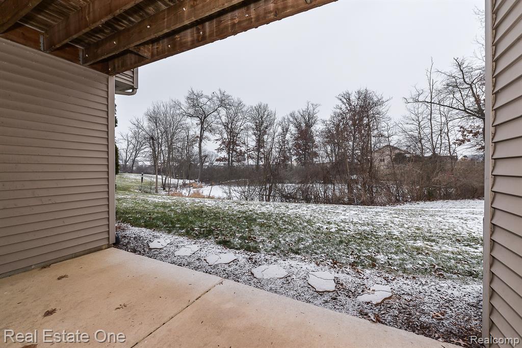 941 PERSIMMON Drive, Brighton, MI 48116 — Photo 43