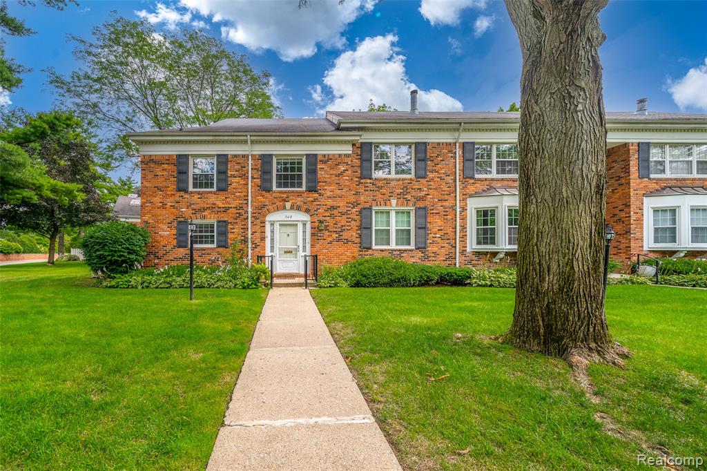 560 Billingsgate Court, Bloomfield Hills, MI 48301 — Photo 2