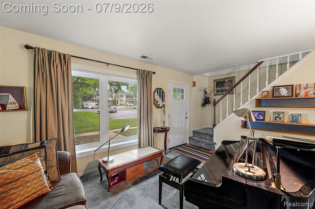 930 Little Hill Court, Rochester Hills, MI 48307 — Photo 22