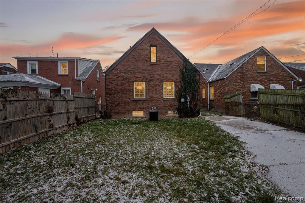9495 Lakepointe Street, Detroit, MI 48224 — Photo 34