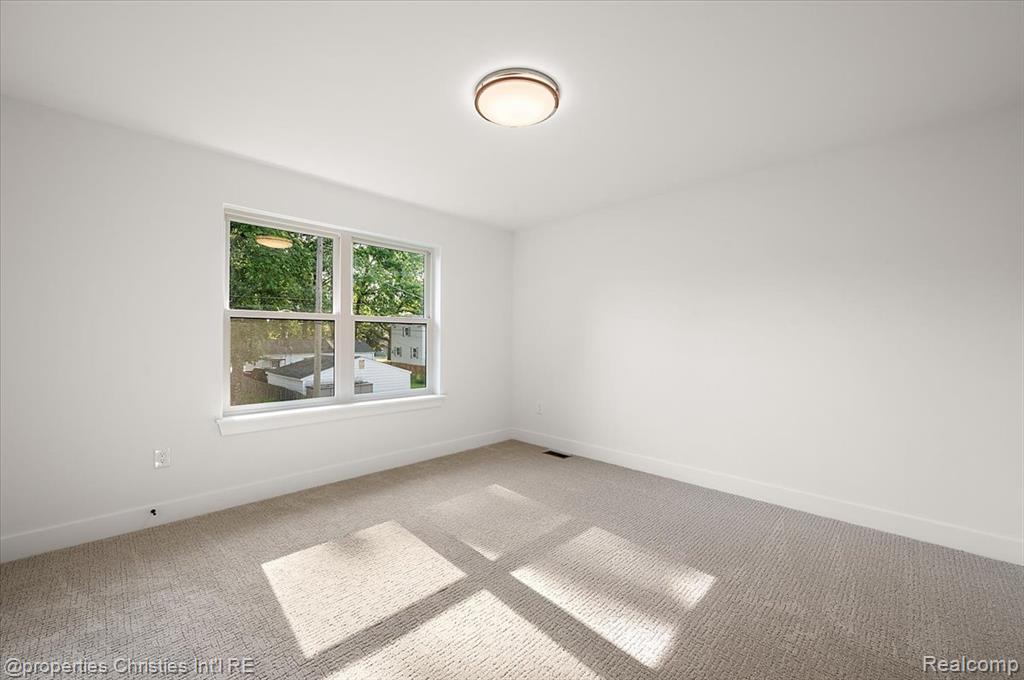4217 Mankato Avenue, Birmingham, MI 48073 — Photo 42