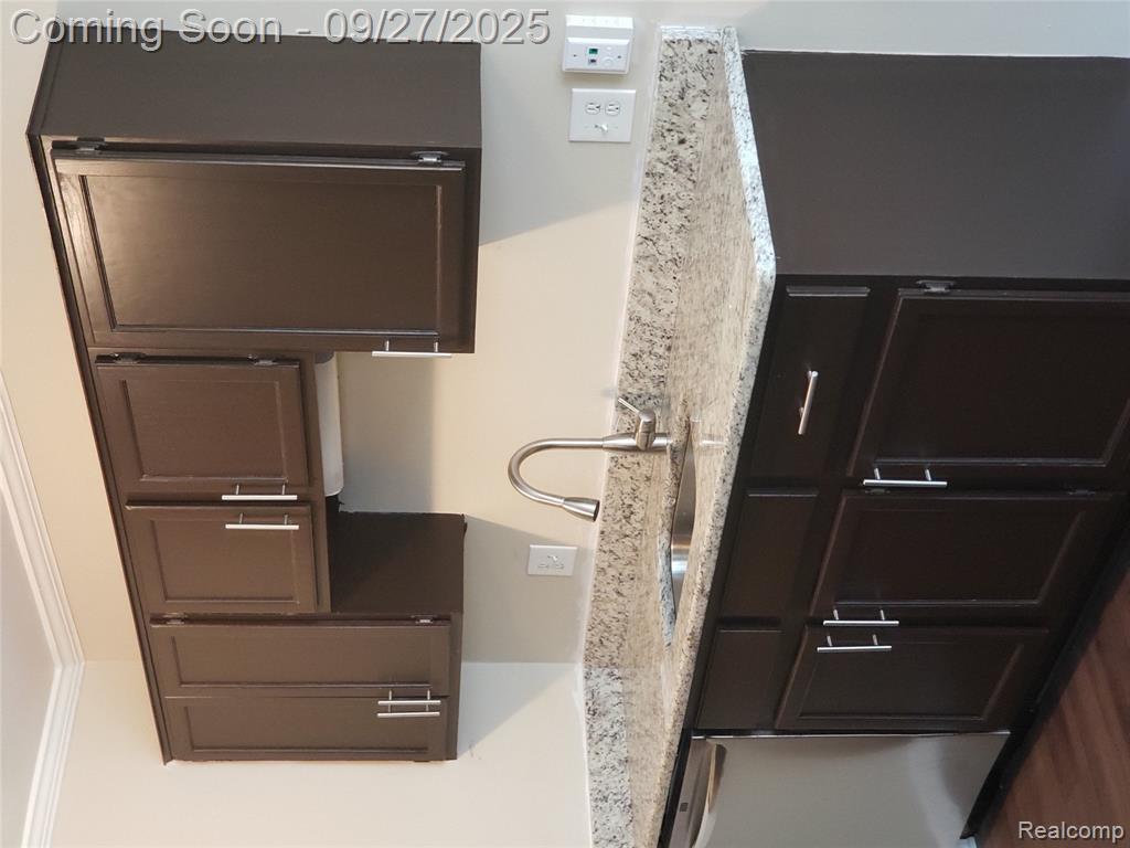 40050 Crosswinds, Novi, MI — Photo 8