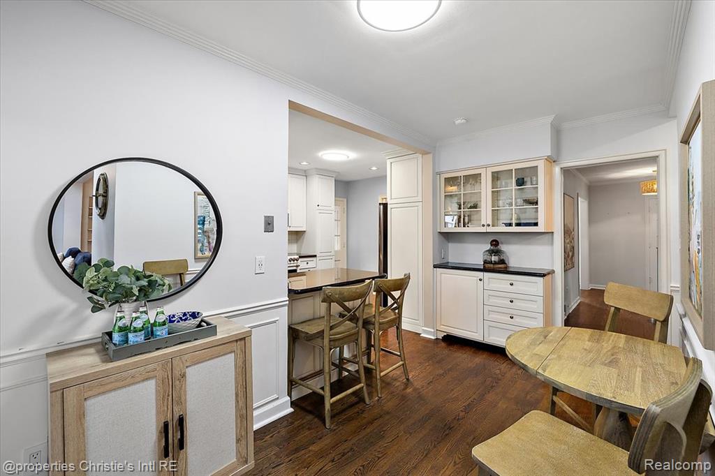 718 Berkshire Road, Grosse Pointe Park, MI 48230 — Photo 9