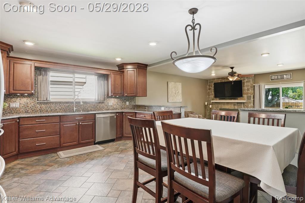 42505 Saltz Road, Canton, MI 48187 — Photo 7