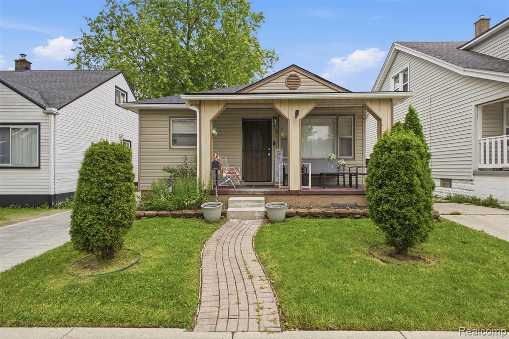439 Cleveland Avenue, Lincoln Park, MI 48146 — front exterior