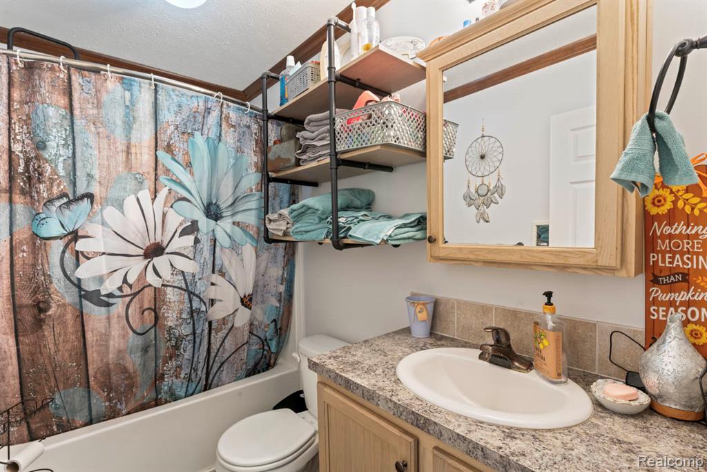 11141 Farrand Road, Montrose, MI 48457 — Photo 18