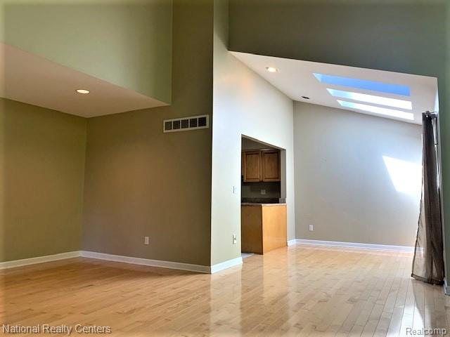 6298 Aspen Ridge Boulevard, 34, West Bloomfield, MI — Photo 5