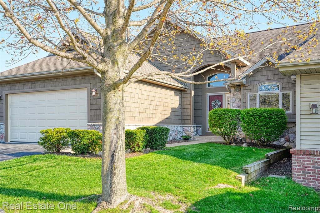 2243 Willow Tree Drive - Photo 2