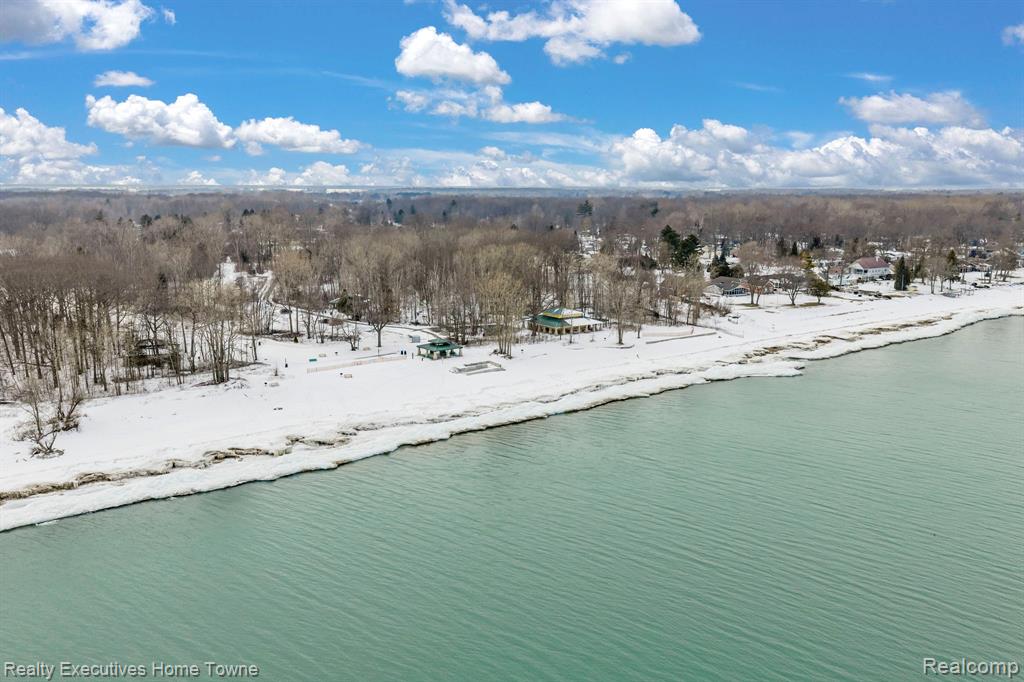 5851 Lakeshore Road, Fort Gratiot, MI 48059 — Photo 44