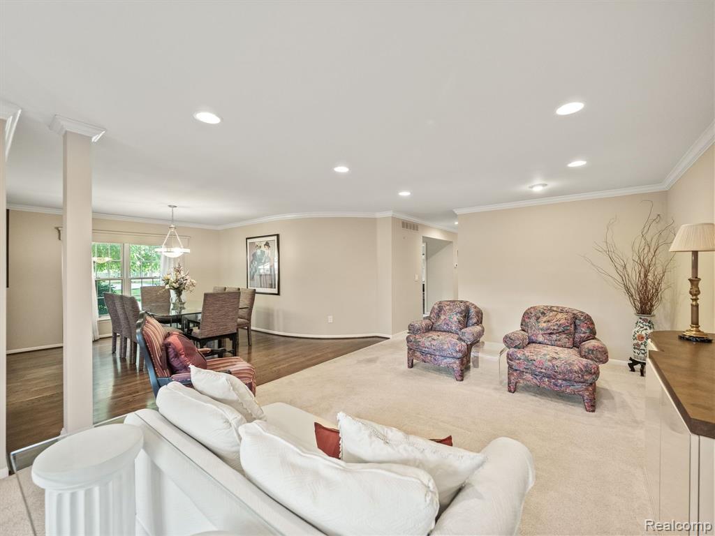 4410 KNIGHTSBRIDGE Lane, West Bloomfield, MI 48323 — Photo 7
