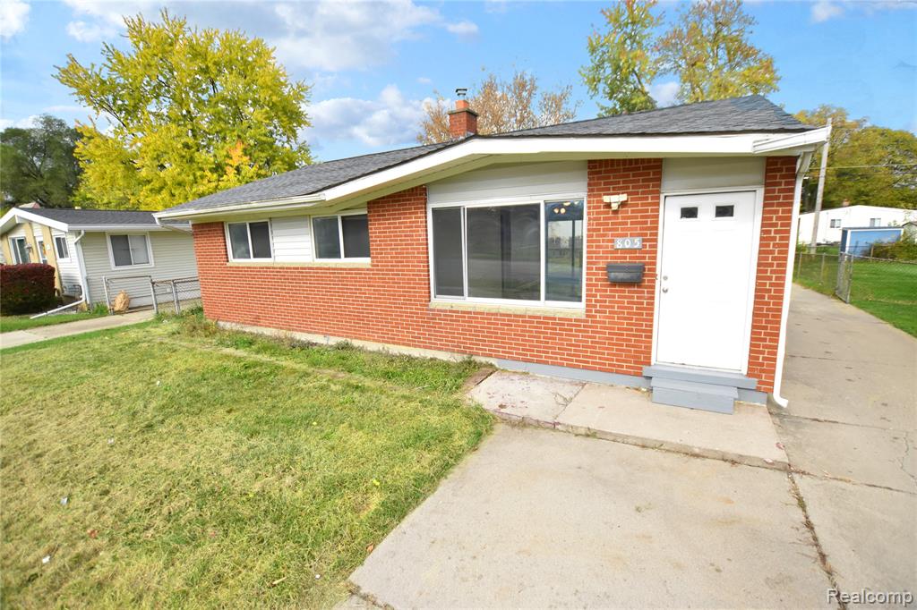 805 E Hemphill Road, Flint, MI 48507