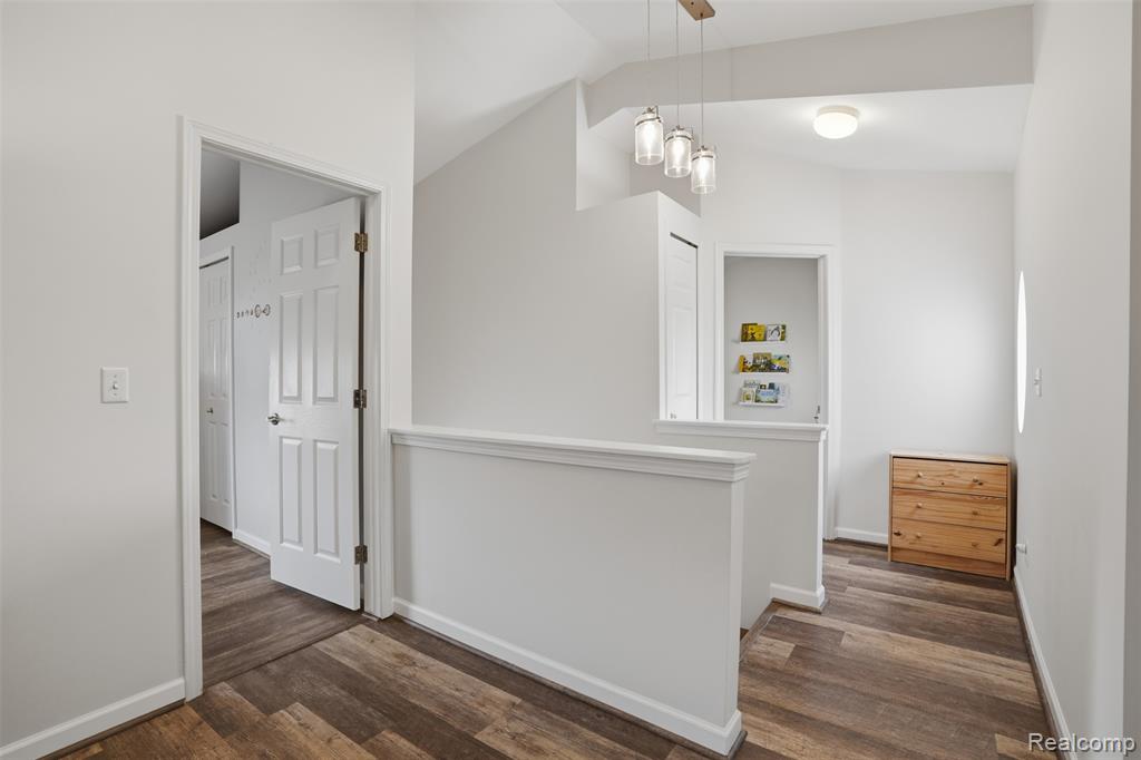 172 Champlain Boulevard, Howell, MI 48843 — Photo 18